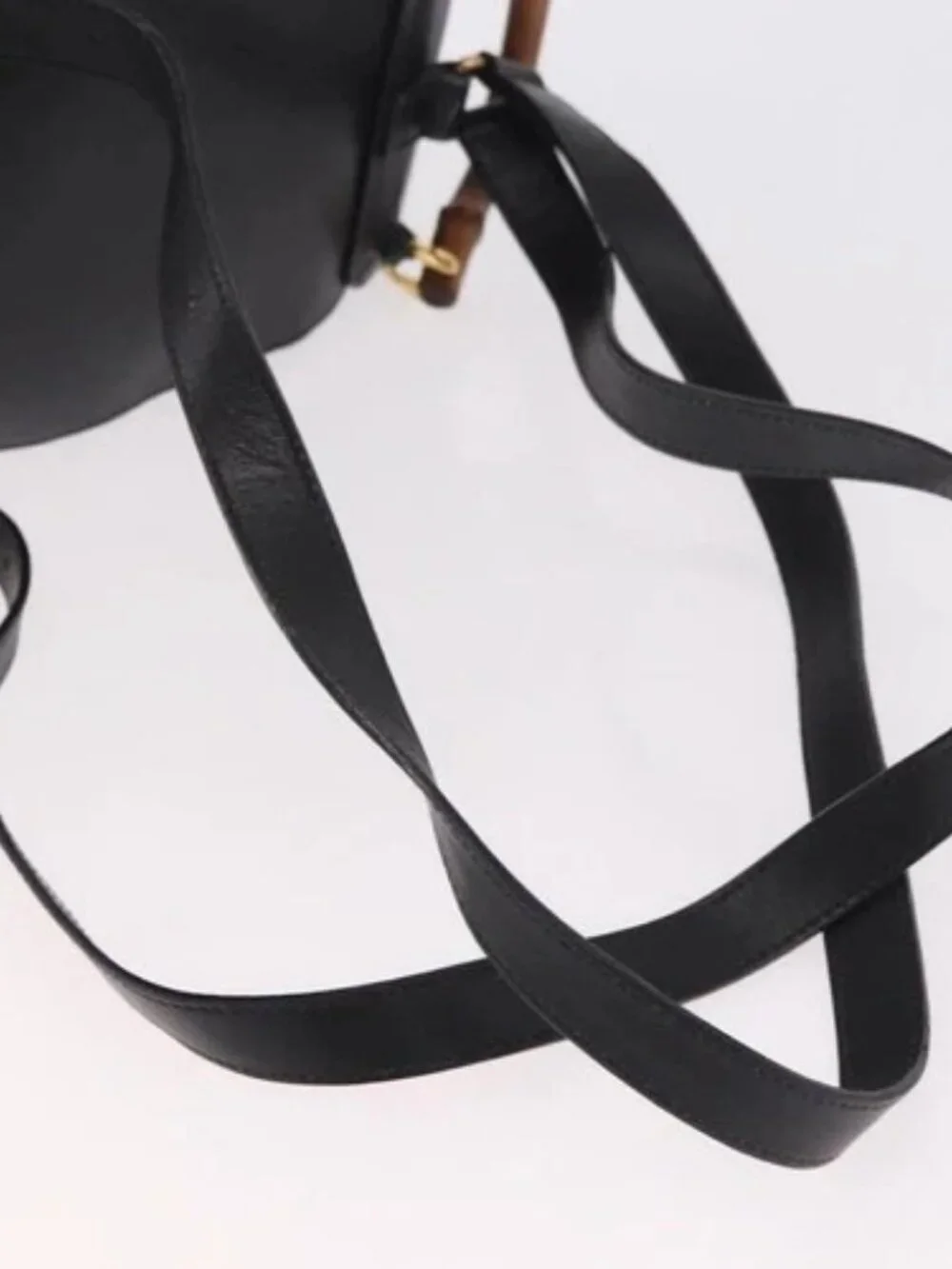 Gucci brand	gucci color	black